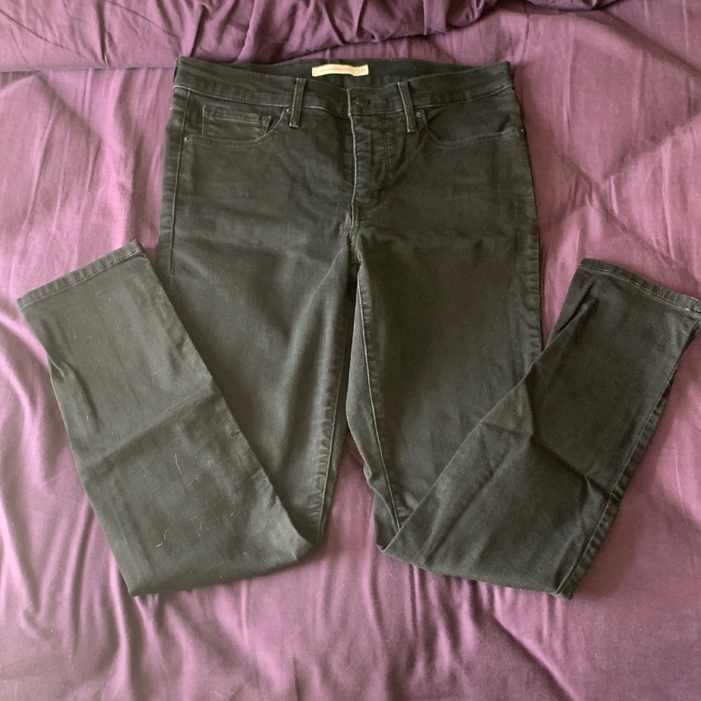 Levi Strauss black jeans size 30.